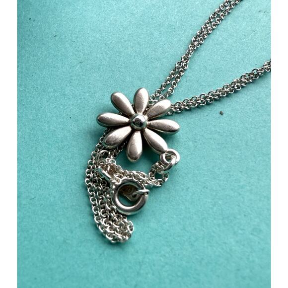 Tiffany & Co. Sterling Silver 925 Daisy Flower Pendant Necklace 16”- Matte - Picture 9 of 9